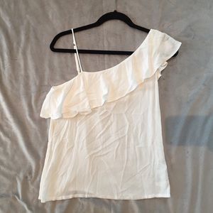 Hollister EUC white one shoulder top w ruffles